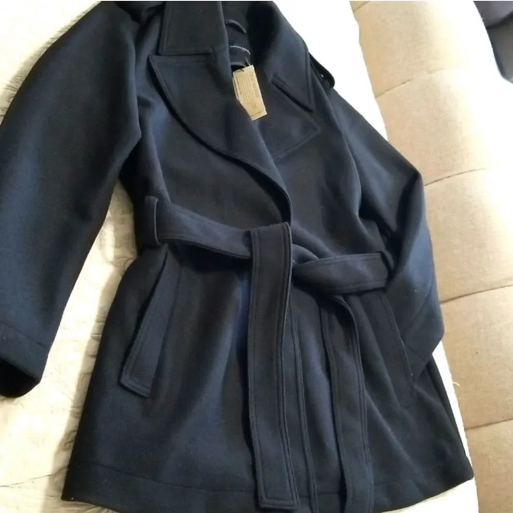 Banana Republic Belted Collar Jacket - Picture 3 of 16